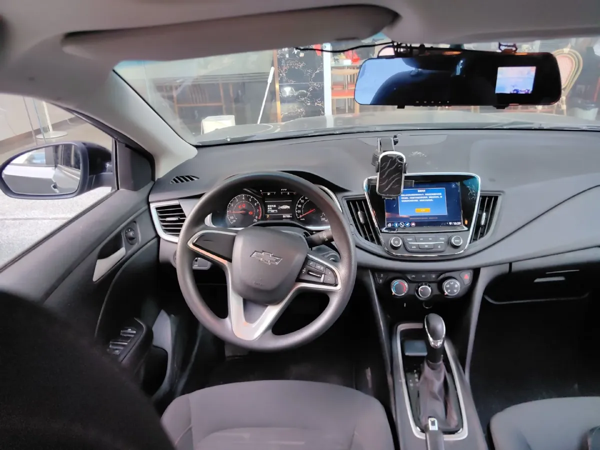 2019 Chevrolet Monza 1.0T 125HP L3 6DCT,autocango,china used car exporter,china ev exporter,chinese used car exporter,chinese used ev exporter