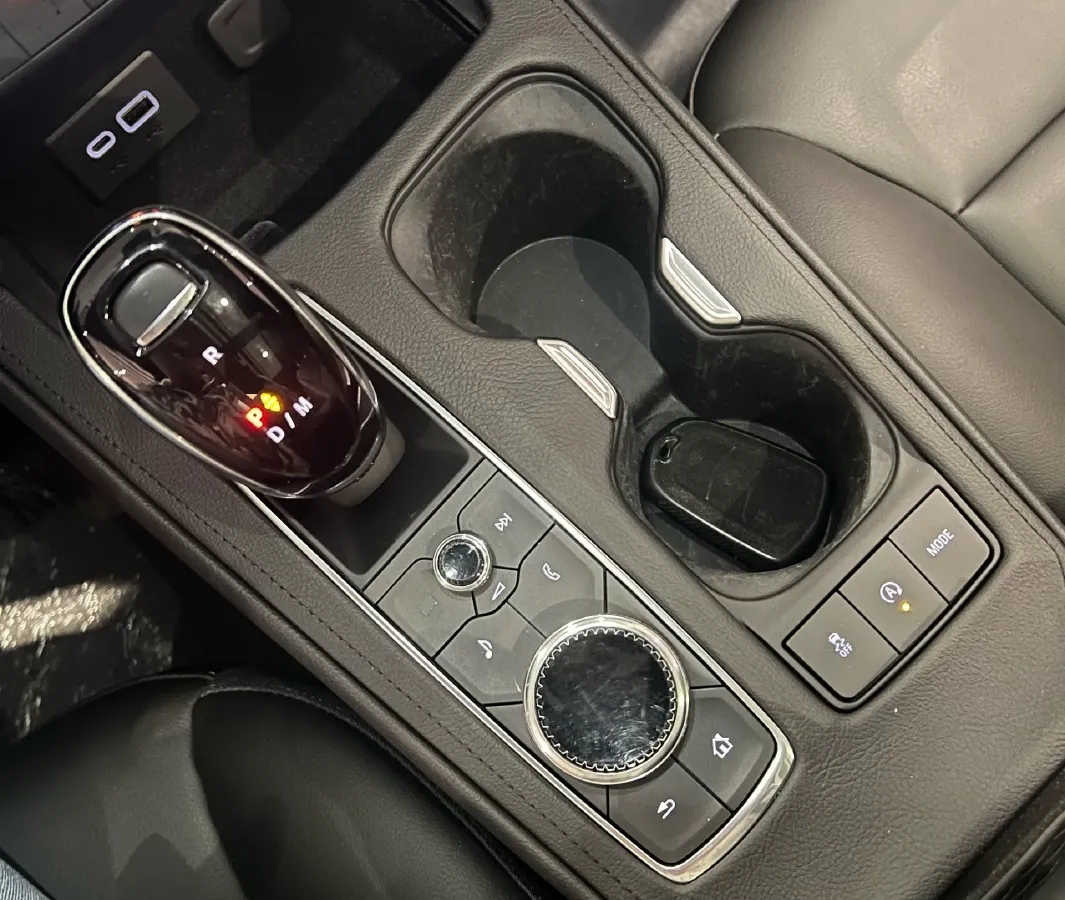 2022 Cadillac XT4 2.0T 237HP L4 9AT,autocango,china used car exporter,china ev exporter,chinese used car exporter,chinese used ev exporter