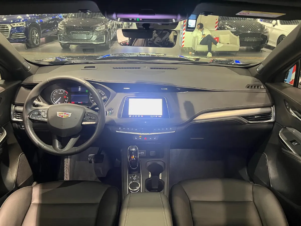 2022 Cadillac XT4 2.0T 237HP L4 9AT,autocango,china used car exporter,china ev exporter,chinese used car exporter,chinese used ev exporter