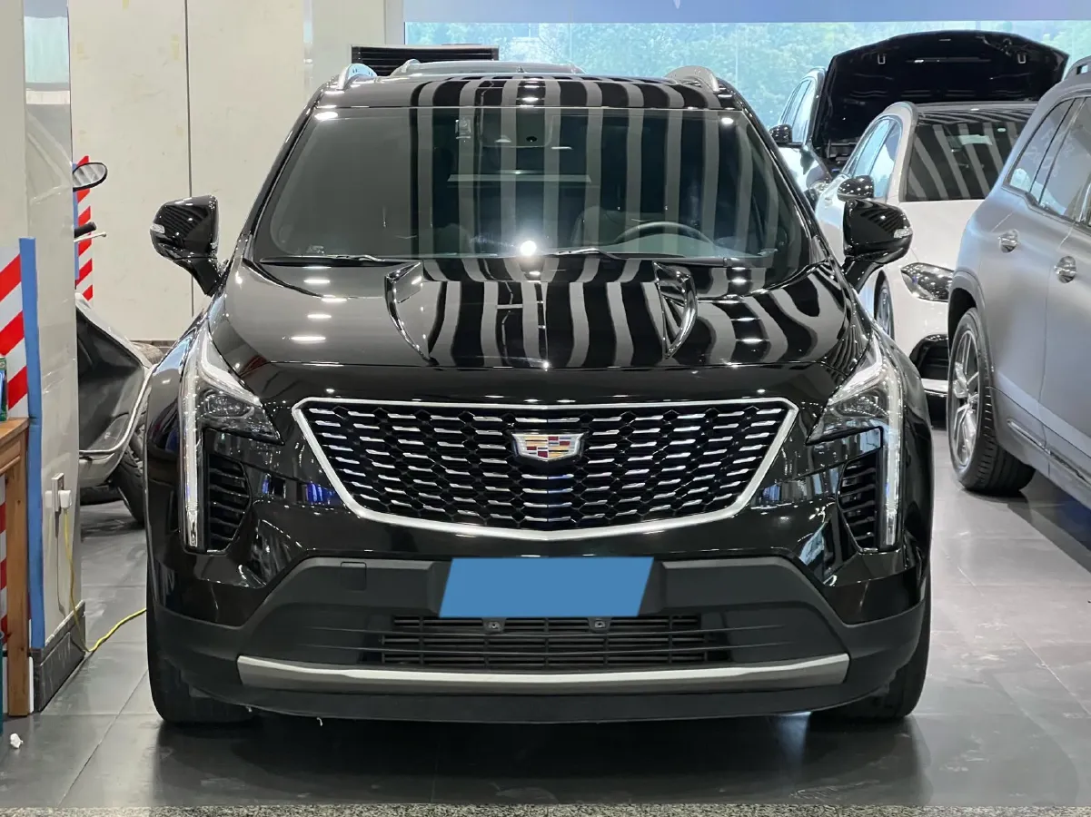 2022 Cadillac XT4 2.0T 237HP L4 9AT,autocango,china used car exporter,china ev exporter,chinese used car exporter,chinese used ev exporter