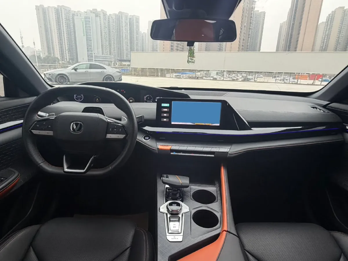 2022 ChangAn UNI-V 1.5T 188HP L4 7DCT,autocango,china used car exporter,china ev exporter,chinese used car exporter,chinese used ev exporter