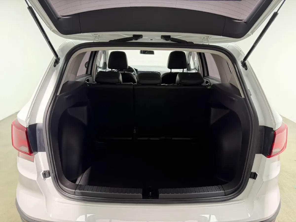 2023 Jetta VS5 1.4T 150HP L4 6AT,autocango,china used car exporter,china ev exporter,chinese used car exporter,chinese used ev exporter