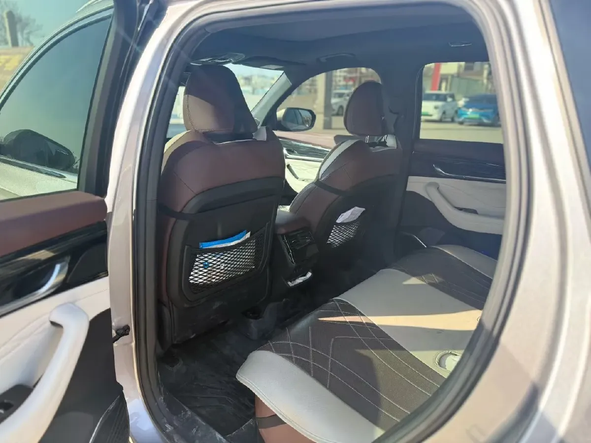 2021 Geely Monjaro 2.0T 218HP L4 7DCT,autocango,china used car exporter,china ev exporter,chinese used car exporter,chinese used ev exporter