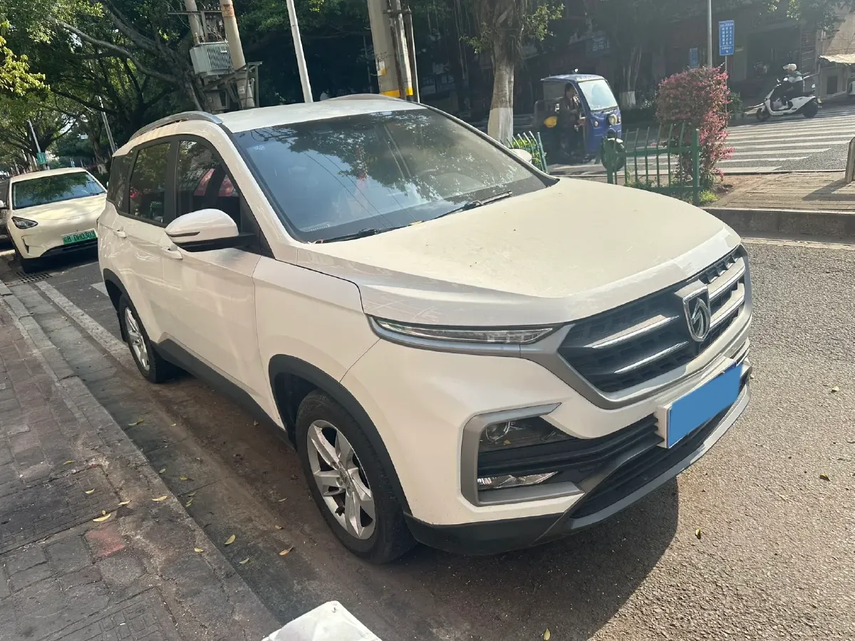 2018 BaoJun 530 1.5T 150HP L4 6MT,autocango,china used car exporter,china ev exporter,chinese used car exporter,chinese used ev exporter