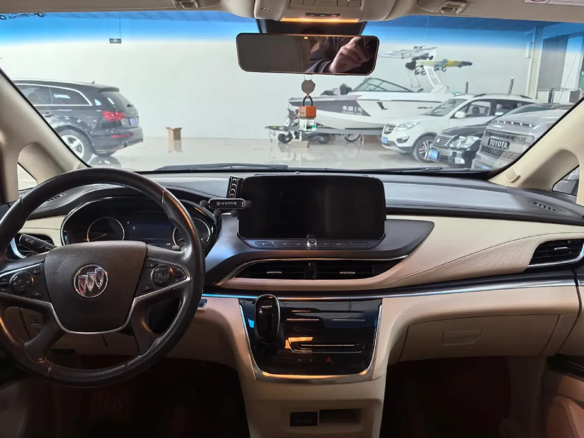 2023 Buick GL8 2.0T 237HP L4 9AT,autocango,china used car exporter,china ev exporter,chinese used car exporter,chinese used ev exporter