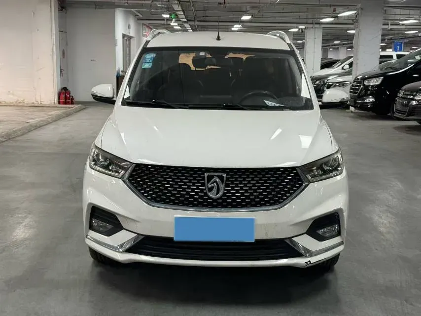 2019 BaoJun 360 1.5L 105HP L4 6MT,autocango,china used car exporter,china ev exporter,chinese used car exporter,chinese used ev exporter