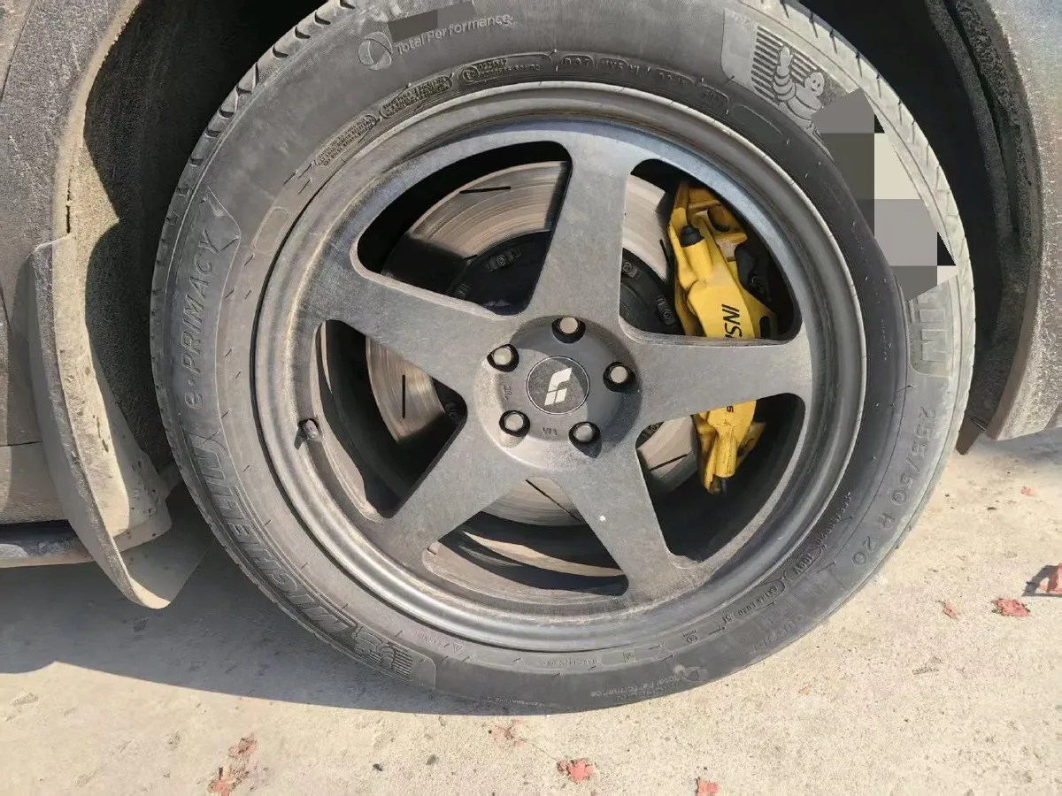 2020 Li ONE Range Extended 131HP REEV 40.5KWH,autocango,china used car exporter,china ev exporter,chinese used car exporter,chinese used ev exporter