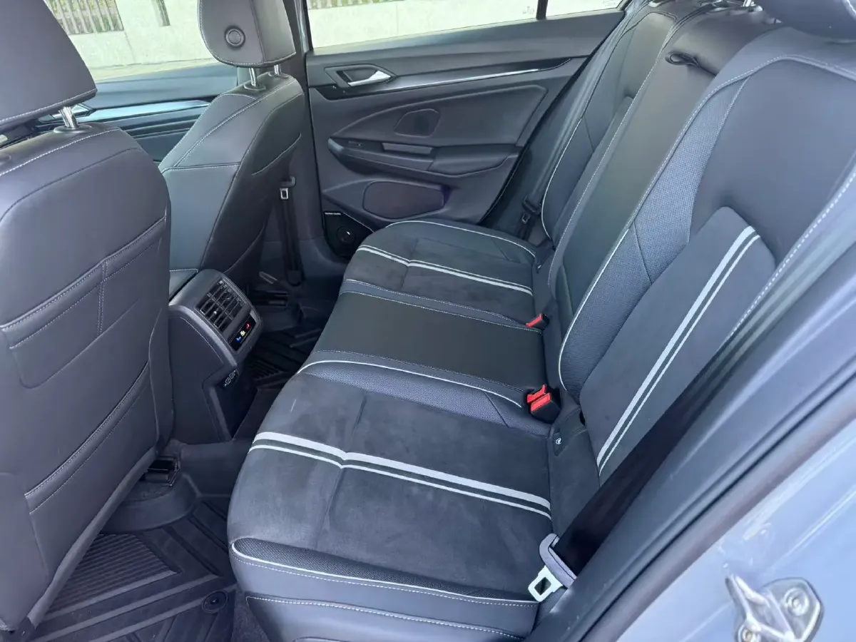 2021 Volkswagen Golf 1.4T 150HP L4 7DCT,autocango,china used car exporter,china ev exporter,chinese used car exporter,chinese used ev exporter