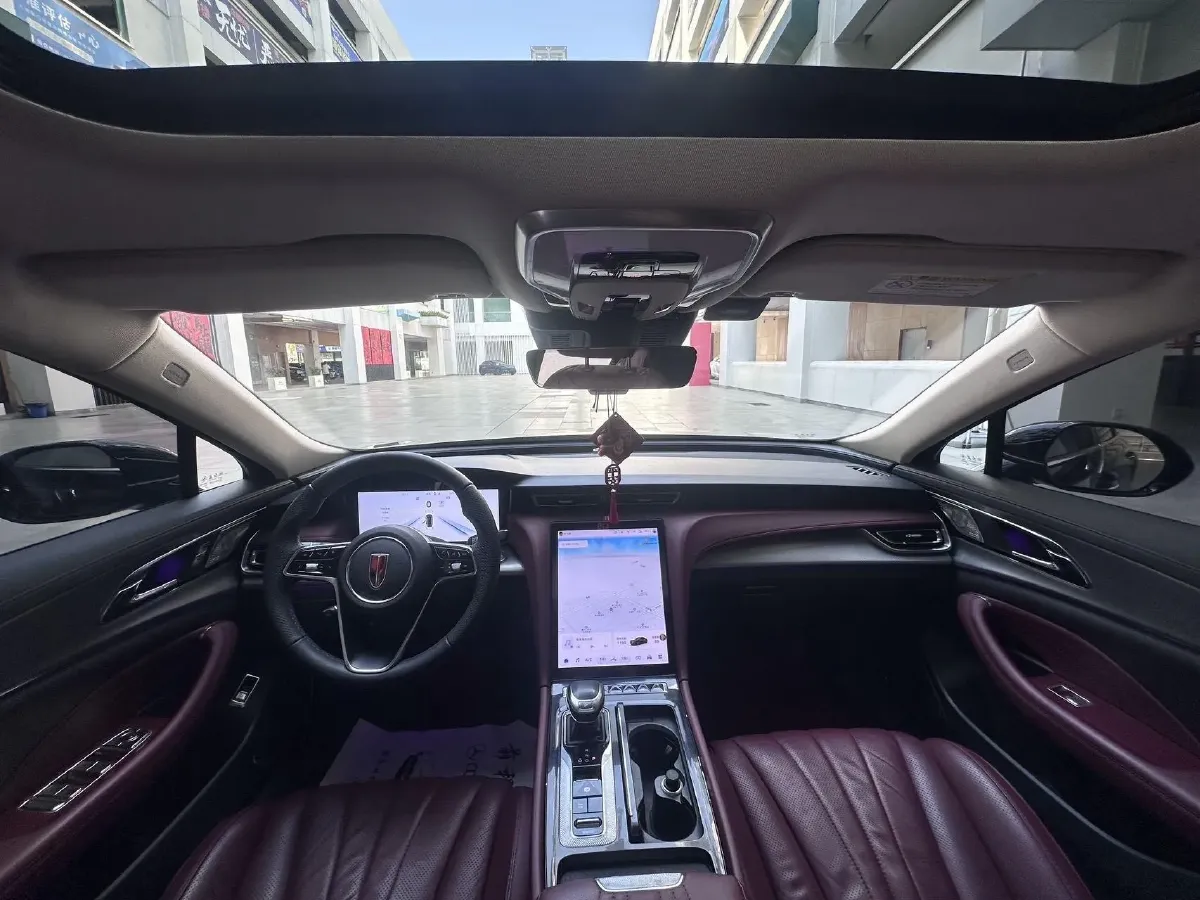 2023 HongQi H5 2.0T 224HP L4 8AT,autocango,china used car exporter,china ev exporter,chinese used car exporter,chinese used ev exporter