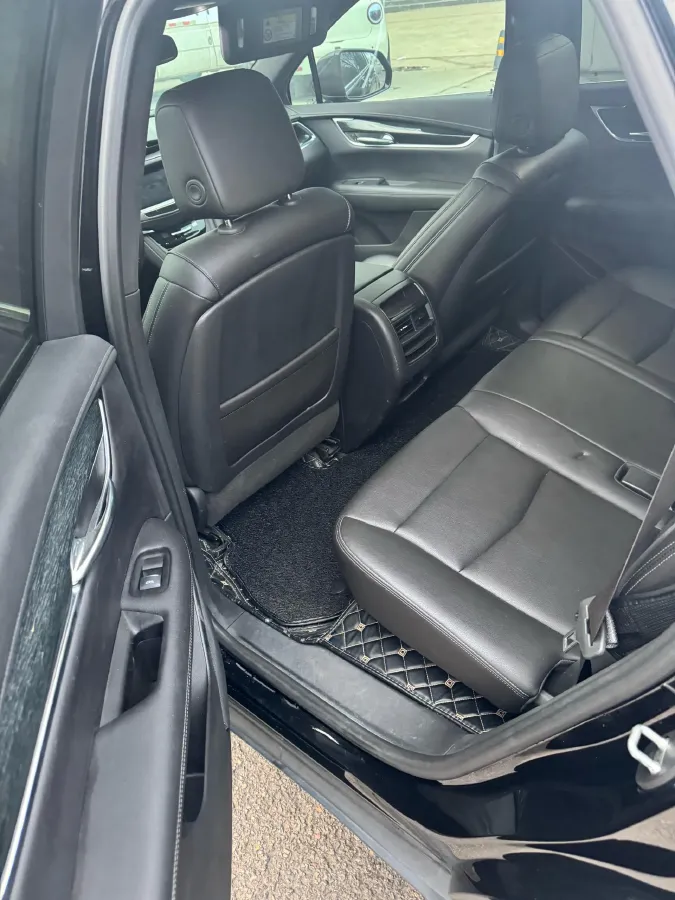 2021 Cadillac XT5 2.0T 237HP L4 9AT,autocango,china used car exporter,china ev exporter,chinese used car exporter,chinese used ev exporter