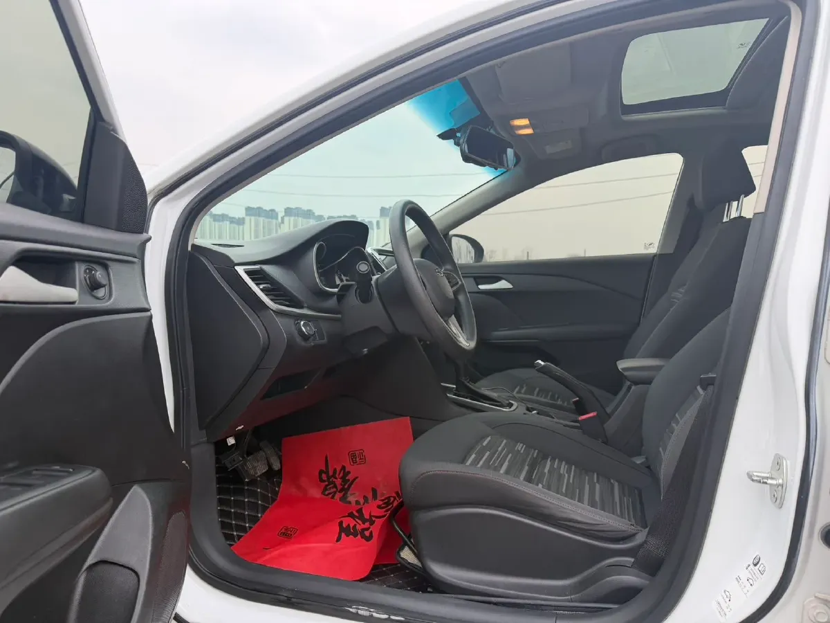 2019 Chevrolet Monza 1.0T 125HP L3 6DCT,autocango,china used car exporter,china ev exporter,chinese used car exporter,chinese used ev exporter