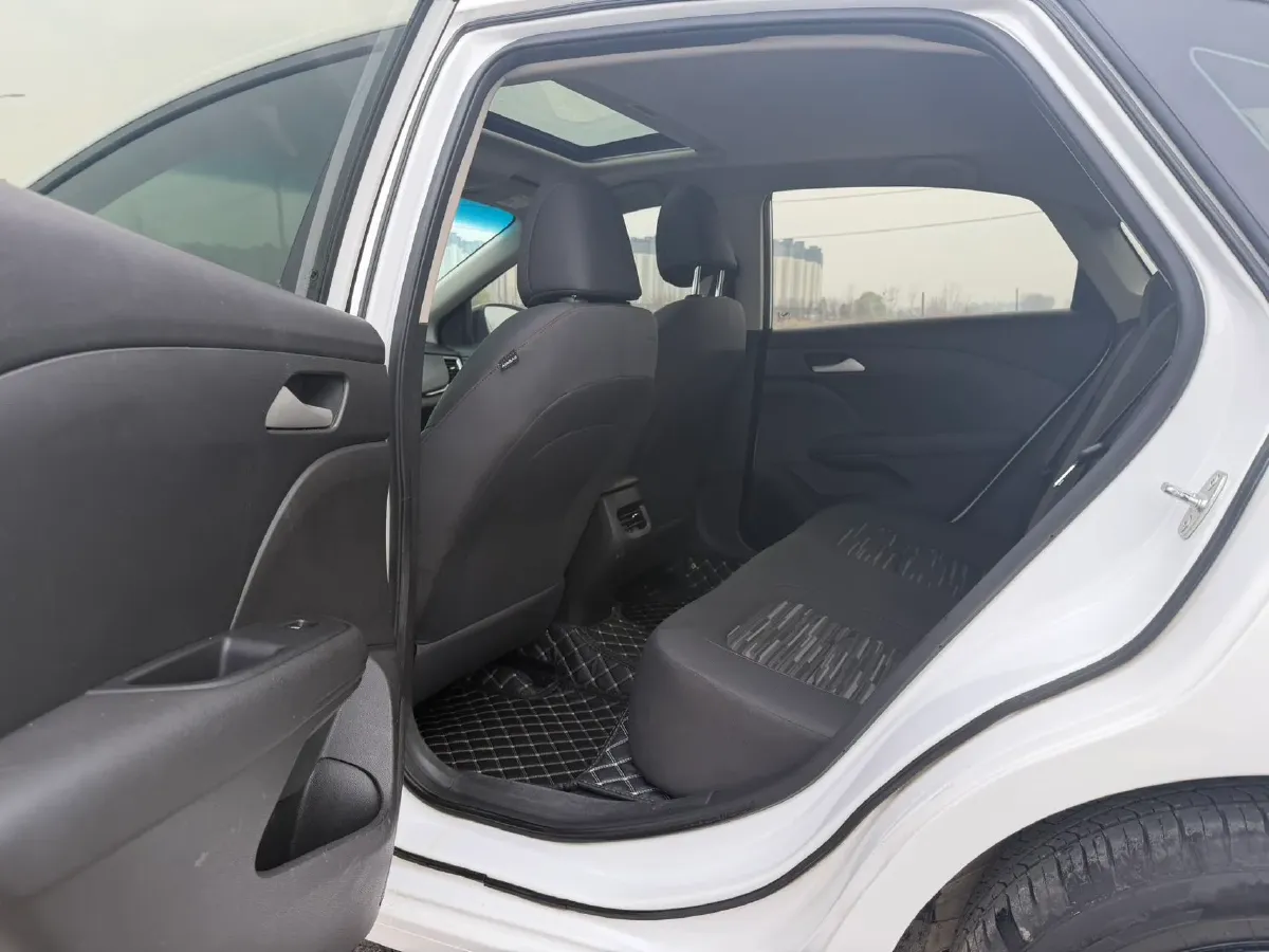 2019 Chevrolet Monza 1.0T 125HP L3 6DCT,autocango,china used car exporter,china ev exporter,chinese used car exporter,chinese used ev exporter