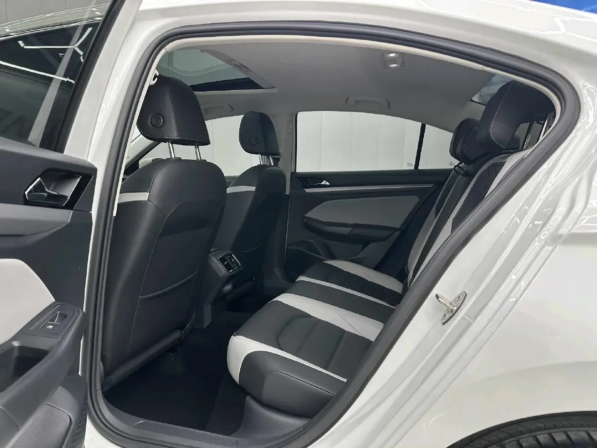 2023 Volkswagen Bora 1.4T 150HP L4 7DCT,autocango,china used car exporter,china ev exporter,chinese used car exporter,chinese used ev exporter