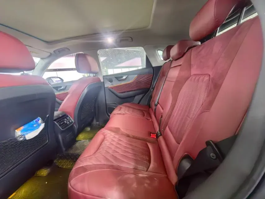 2023 HongQi HS5 2.0T 252HP L4 8AT,autocango,china used car exporter,china ev exporter,chinese used car exporter,chinese used ev exporter