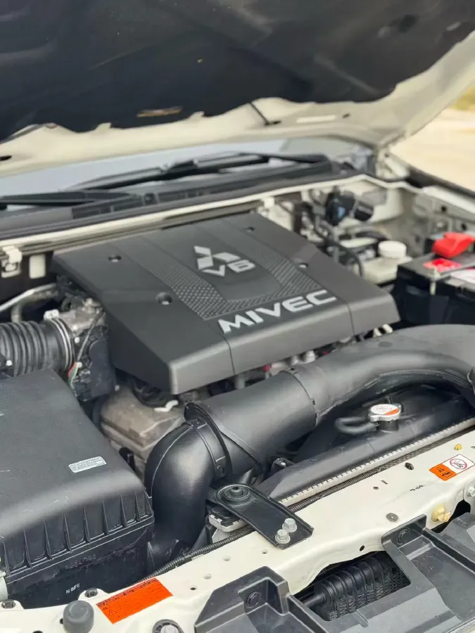 2017 Honda Jade 1.8L 141HP L4 5AT,autocango,china used car exporter,china ev exporter,chinese used car exporter,chinese used ev exporter