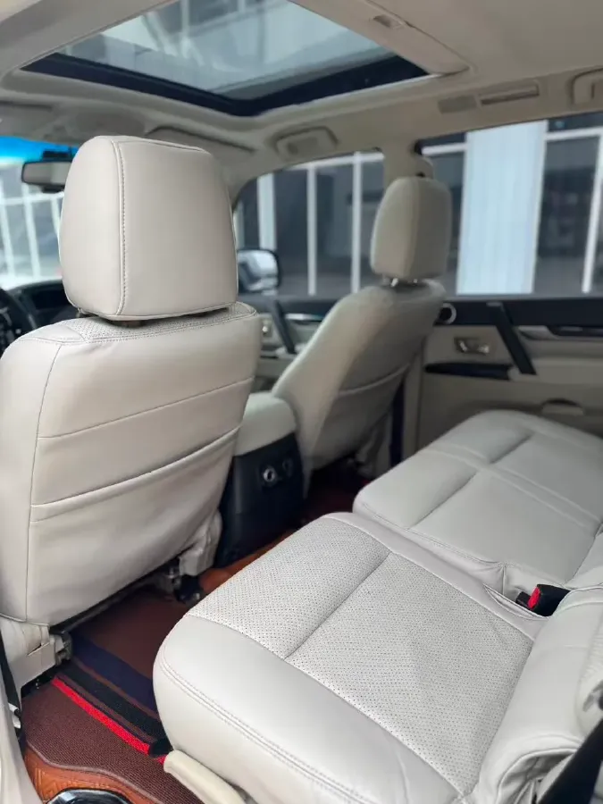 2017 Honda Jade 1.8L 141HP L4 5AT,autocango,china used car exporter,china ev exporter,chinese used car exporter,chinese used ev exporter