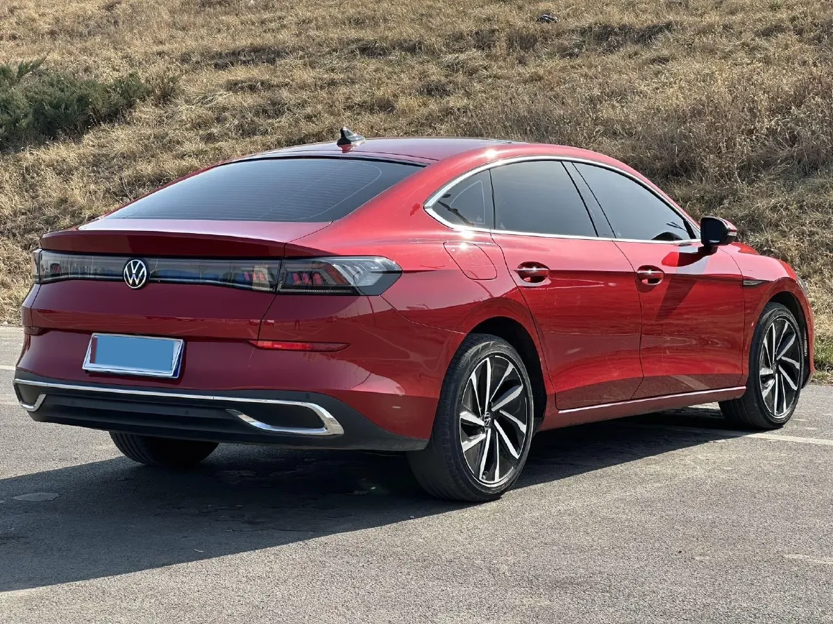 2022 Skoda Superb 2.0T 186HP L4 7DCT,autocango,china used car exporter,china ev exporter,chinese used car exporter,chinese used ev exporter