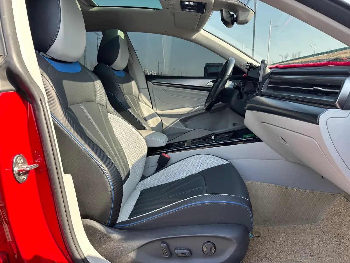 2022 Skoda Superb 2.0T 186HP L4 7DCT,autocango,china used car exporter,china ev exporter,chinese used car exporter,chinese used ev exporter