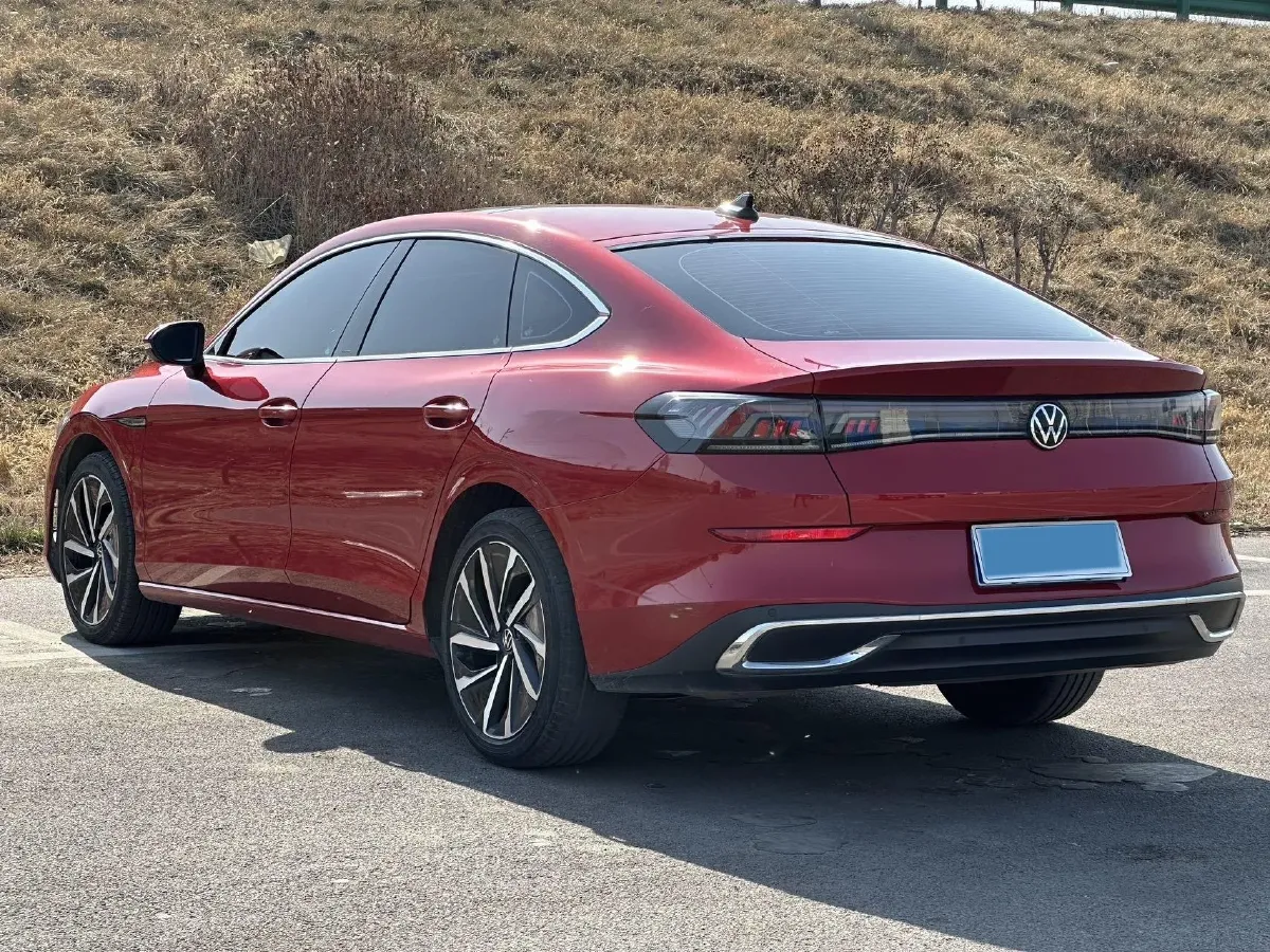 2022 Skoda Superb 2.0T 186HP L4 7DCT,autocango,china used car exporter,china ev exporter,chinese used car exporter,chinese used ev exporter