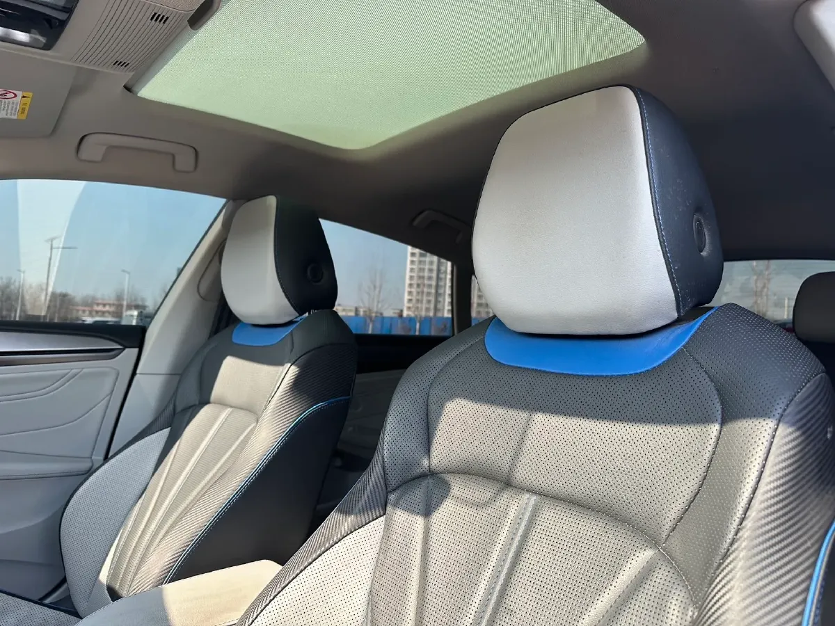 2022 Skoda Superb 2.0T 186HP L4 7DCT,autocango,china used car exporter,china ev exporter,chinese used car exporter,chinese used ev exporter