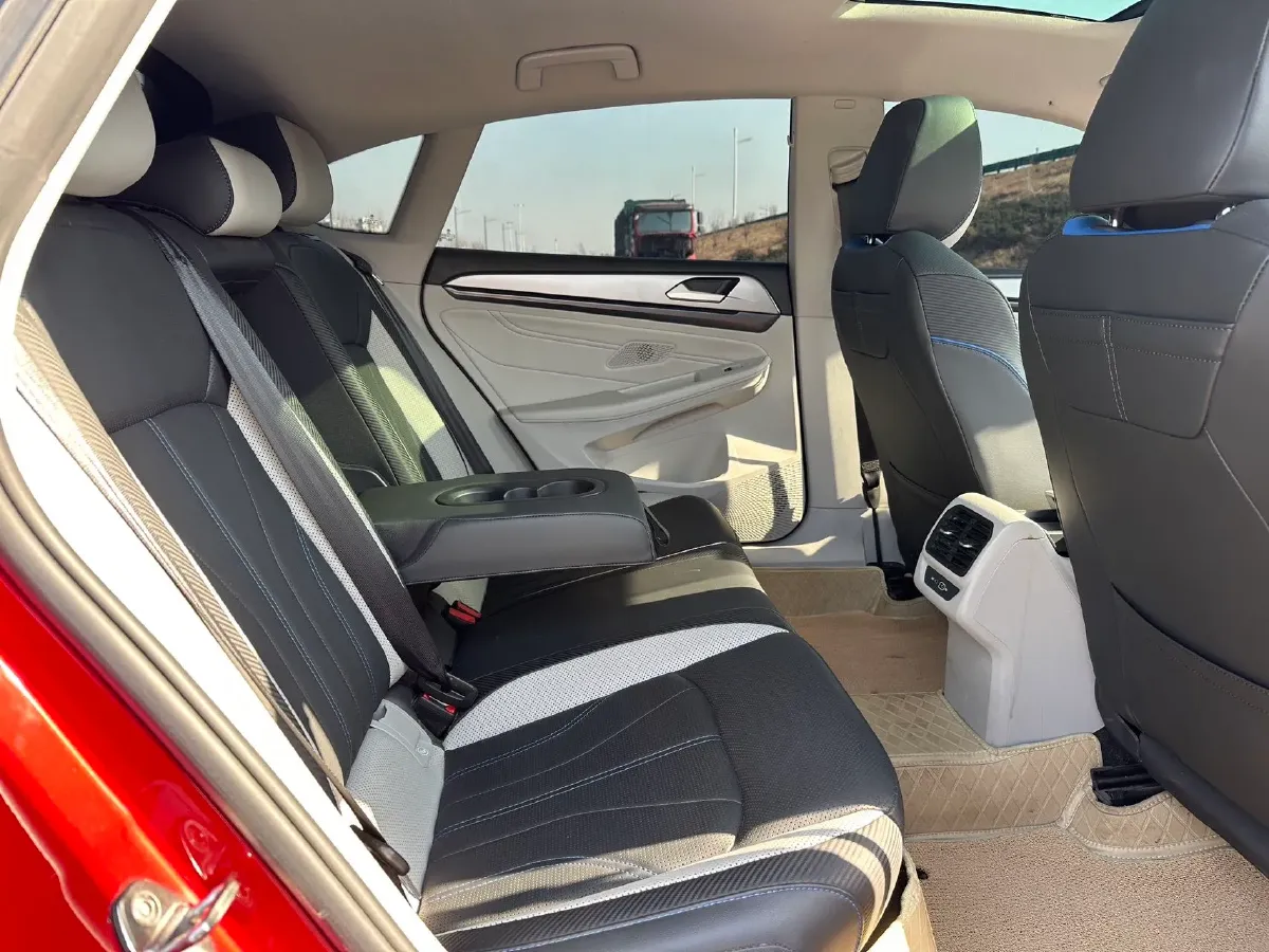 2022 Skoda Superb 2.0T 186HP L4 7DCT,autocango,china used car exporter,china ev exporter,chinese used car exporter,chinese used ev exporter