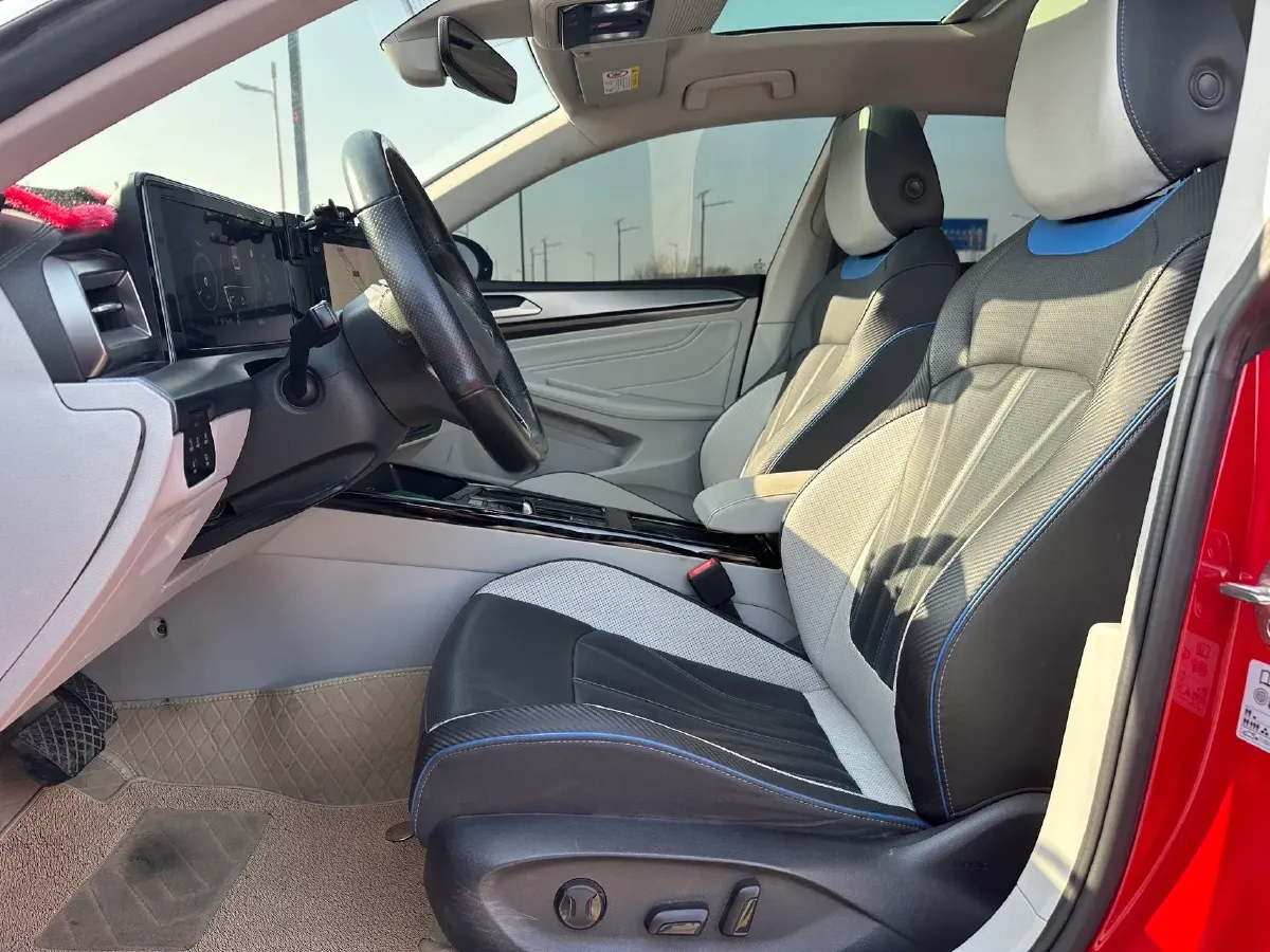 2022 Skoda Superb 2.0T 186HP L4 7DCT,autocango,china used car exporter,china ev exporter,chinese used car exporter,chinese used ev exporter