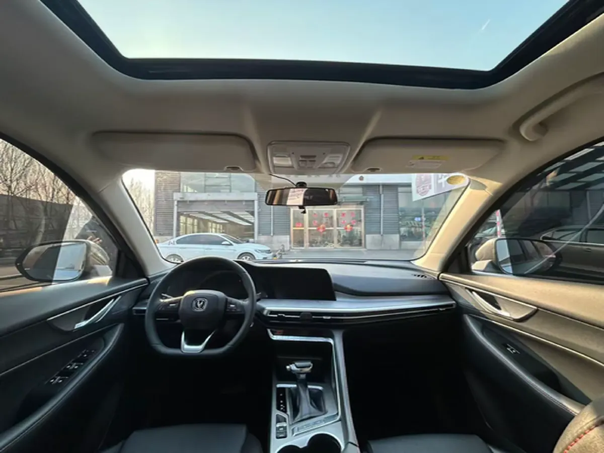 2022 ChangAn CS35 Plus 1.4T 160HP L4 7DCT,autocango,china used car exporter,china ev exporter,chinese used car exporter,chinese used ev exporter