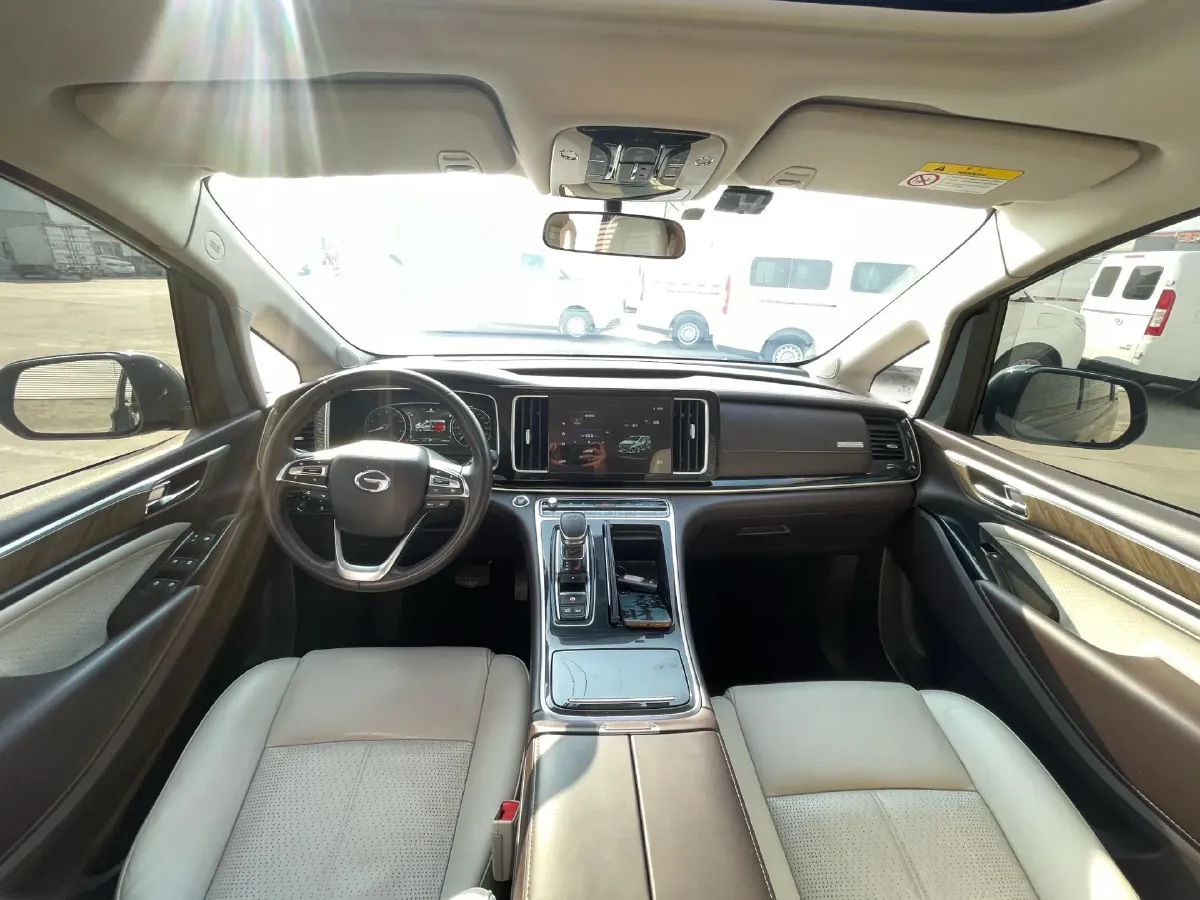 2021 GAC Trumpchi M8 2.0T 252HP L4 8AT,autocango,china used car exporter,china ev exporter,chinese used car exporter,chinese used ev exporter