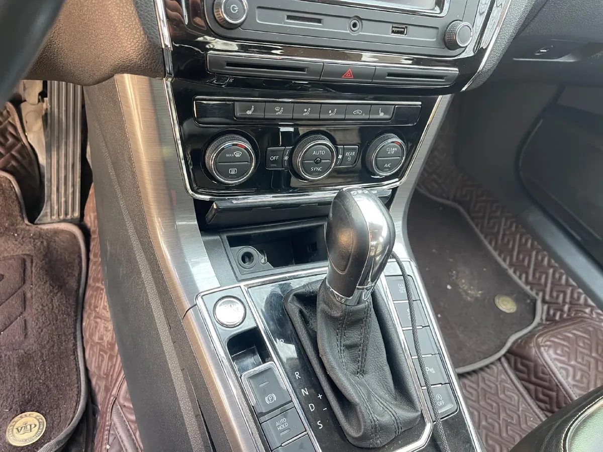 2016 Volkswagen Passat 1.8T 180HP L4 7DCT,autocango,china used car exporter,china ev exporter,chinese used car exporter,chinese used ev exporter