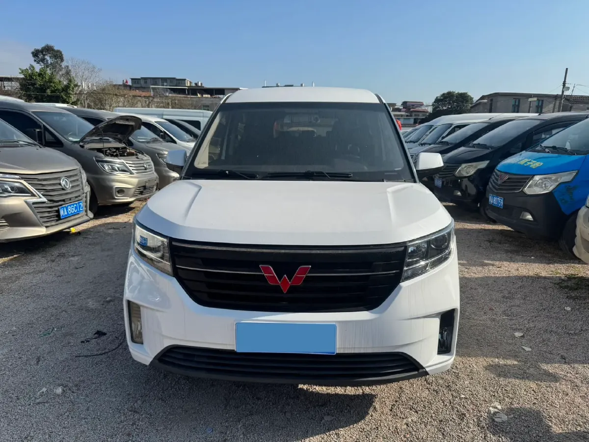 2021 WuLing ZhengChen 1.5T 147HP L4 6MT,autocango,china used car exporter,china ev exporter,chinese used car exporter,chinese used ev exporter