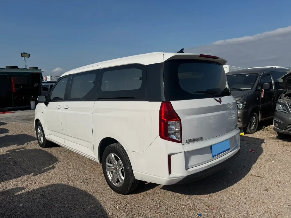 2021 WuLing ZhengChen 1.5T 147HP L4 6MT,autocango,china used car exporter,china ev exporter,chinese used car exporter,chinese used ev exporter