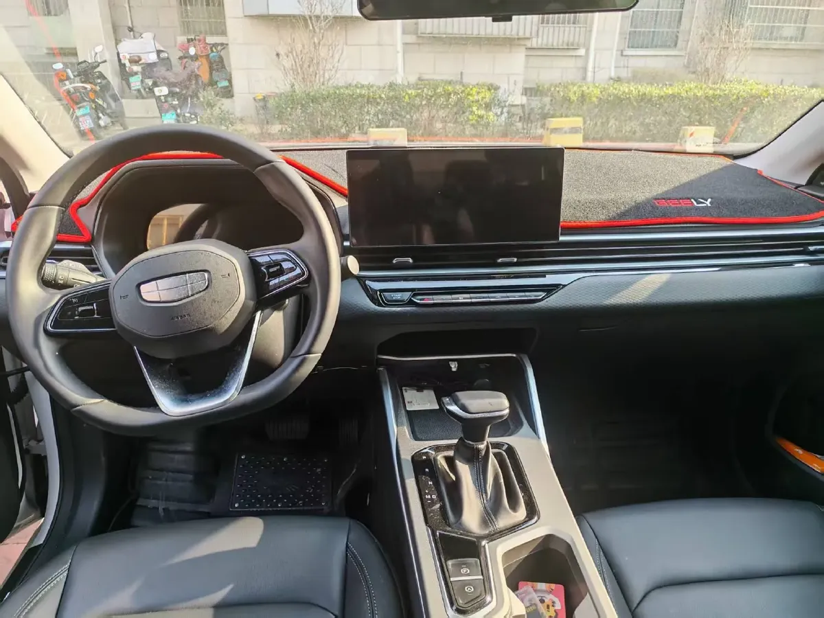 2025 Geely Emgrand 1.5L 127HP L4 CVT,autocango,china used car exporter,china ev exporter,chinese used car exporter,chinese used ev exporter