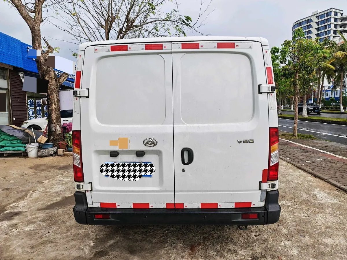 2020 MAXUS XinTu V80 2.5T 136HP L4 6MT,autocango,china used car exporter,china ev exporter,chinese used car exporter,chinese used ev exporter