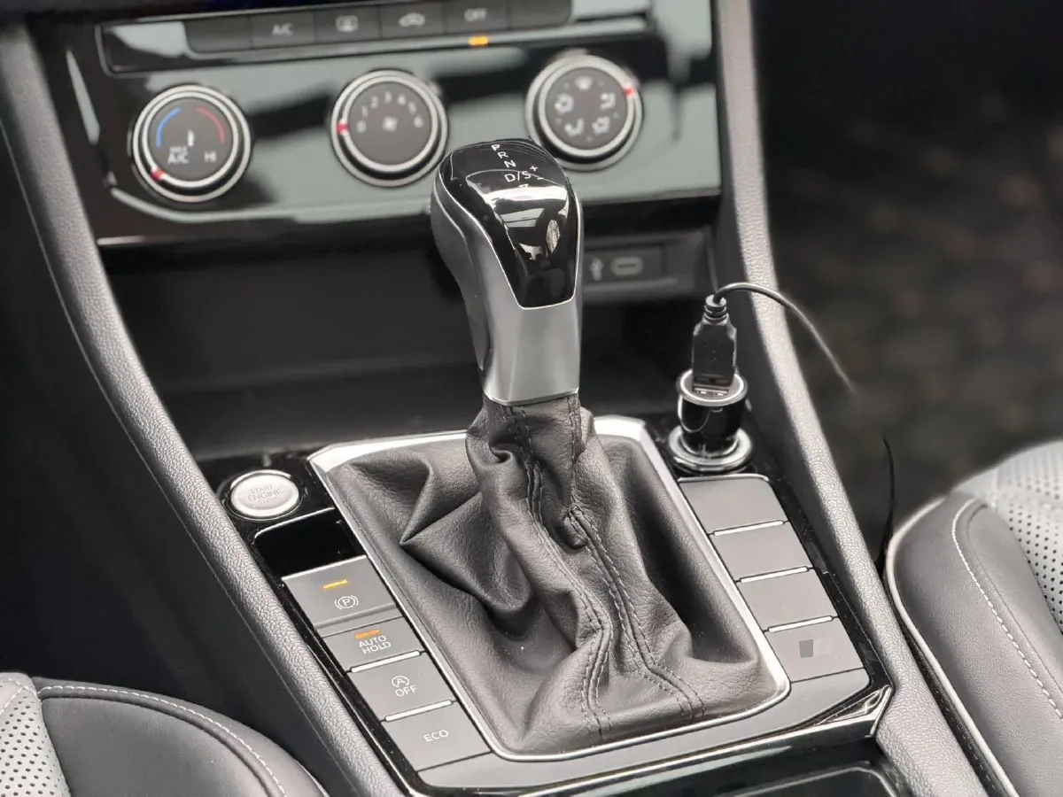 2023 Volkswagen Sagitar 1.5T 160HP L4 7DCT,autocango,china used car exporter,china ev exporter,chinese used car exporter,chinese used ev exporter