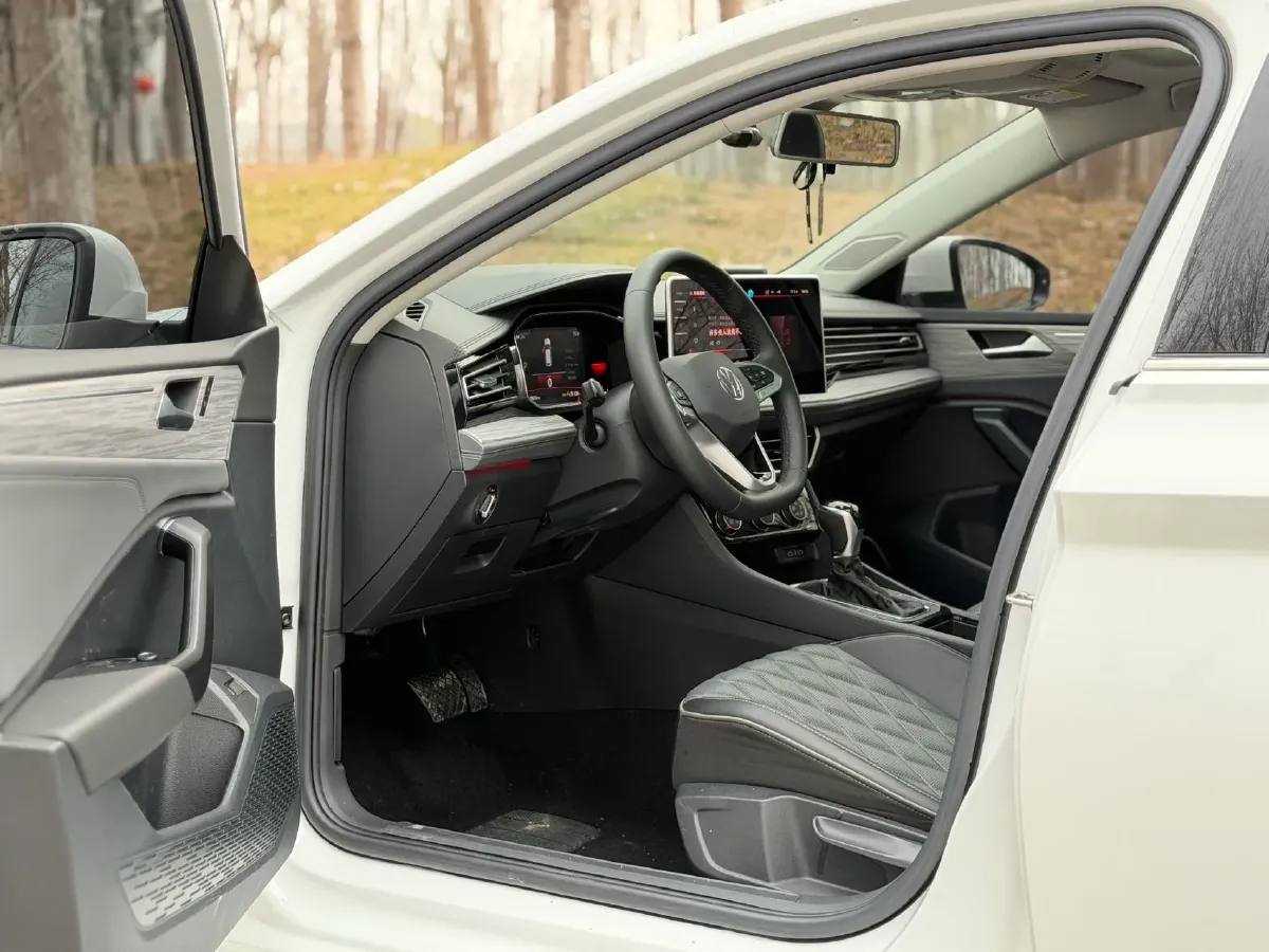 2023 Volkswagen Sagitar 1.5T 160HP L4 7DCT,autocango,china used car exporter,china ev exporter,chinese used car exporter,chinese used ev exporter