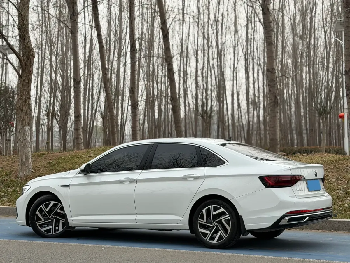 2023 Volkswagen Sagitar 1.5T 160HP L4 7DCT,autocango,china used car exporter,china ev exporter,chinese used car exporter,chinese used ev exporter