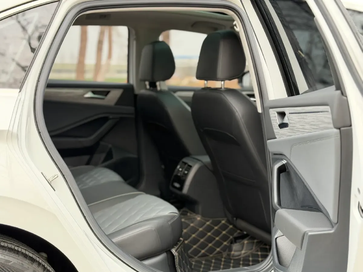 2023 Volkswagen Sagitar 1.5T 160HP L4 7DCT,autocango,china used car exporter,china ev exporter,chinese used car exporter,chinese used ev exporter