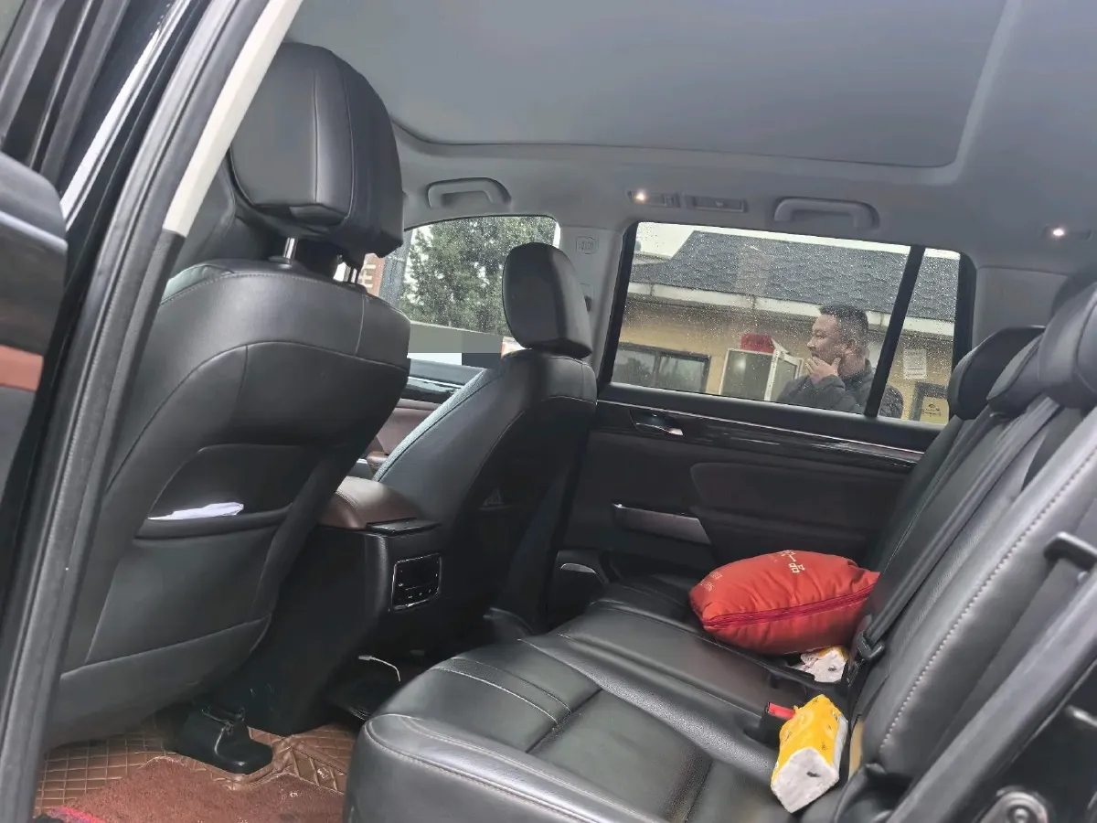 2017 GAC Trumpchi GS8 2.0T 201HP L4 6AT,autocango,china used car exporter,china ev exporter,chinese used car exporter,chinese used ev exporter