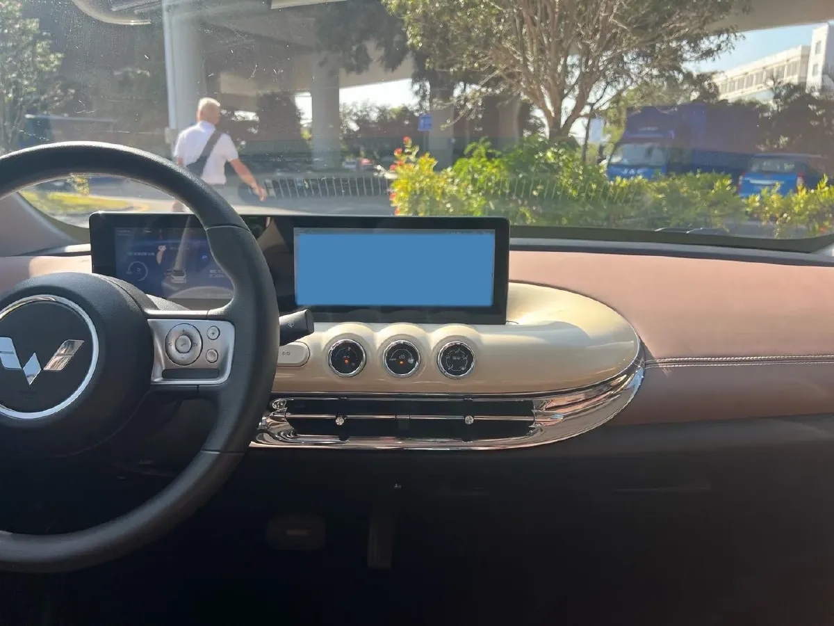 2023 WuLing BinGuo BEV 31.9KWH,autocango,china used car exporter,china ev exporter,chinese used car exporter,chinese used ev exporter