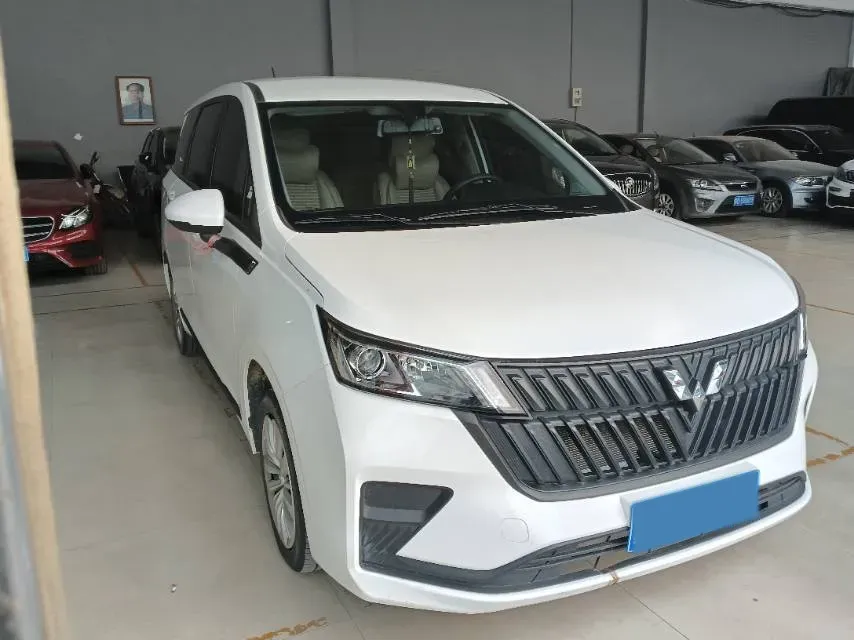 2022 WuLing JiaChen 1.5L 99HP L4 6MT,autocango,china used car exporter,china ev exporter,chinese used car exporter,chinese used ev exporter