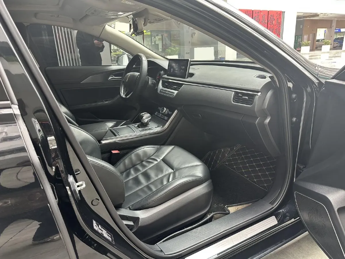 2020 HongQi H5 1.8T 197HP L4 6AT,autocango,china used car exporter,china ev exporter,chinese used car exporter,chinese used ev exporter