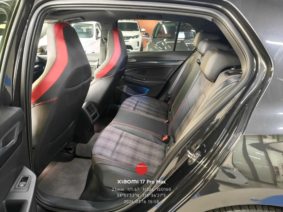 2023 Volkswagen GolfGTI 2.0T 220HP L4 7DCT,autocango,china used car exporter,china ev exporter,chinese used car exporter,chinese used ev exporter