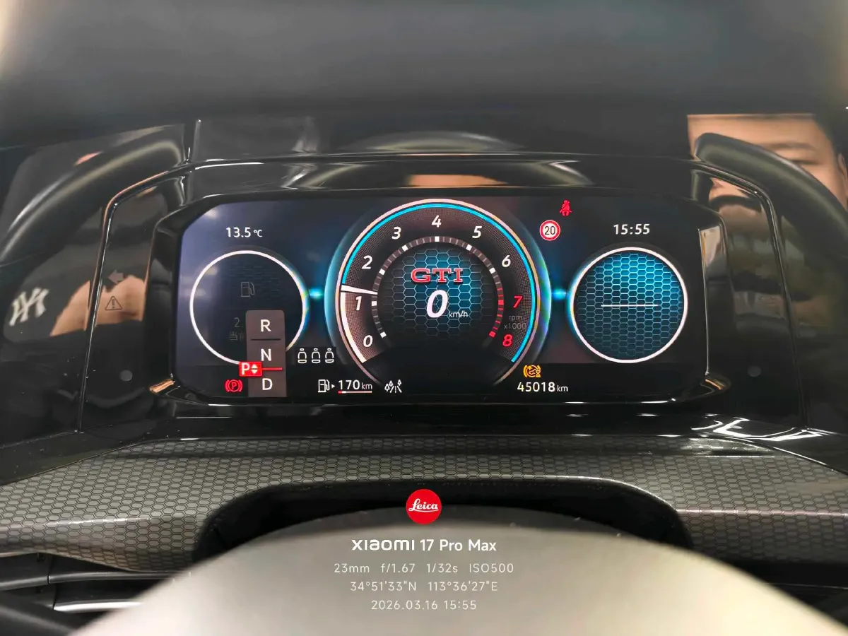 2023 Volkswagen GolfGTI 2.0T 220HP L4 7DCT,autocango,china used car exporter,china ev exporter,chinese used car exporter,chinese used ev exporter