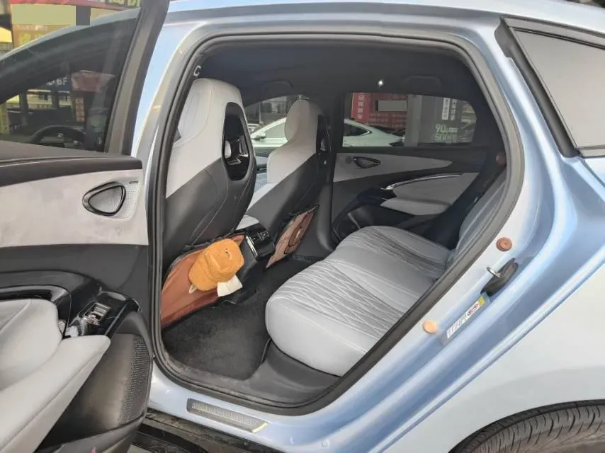 2022 AITO AITO M5 Range Extended 125HP REEV 40KWH,autocango,china used car exporter,china ev exporter,chinese used car exporter,chinese used ev exporter