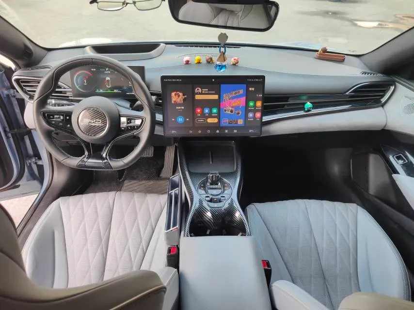 2022 AITO AITO M5 Range Extended 125HP REEV 40KWH,autocango,china used car exporter,china ev exporter,chinese used car exporter,chinese used ev exporter