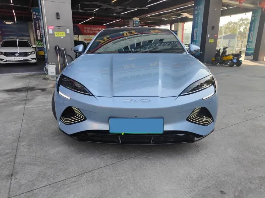 2022 AITO AITO M5 Range Extended 125HP REEV 40KWH,autocango,china used car exporter,china ev exporter,chinese used car exporter,chinese used ev exporter