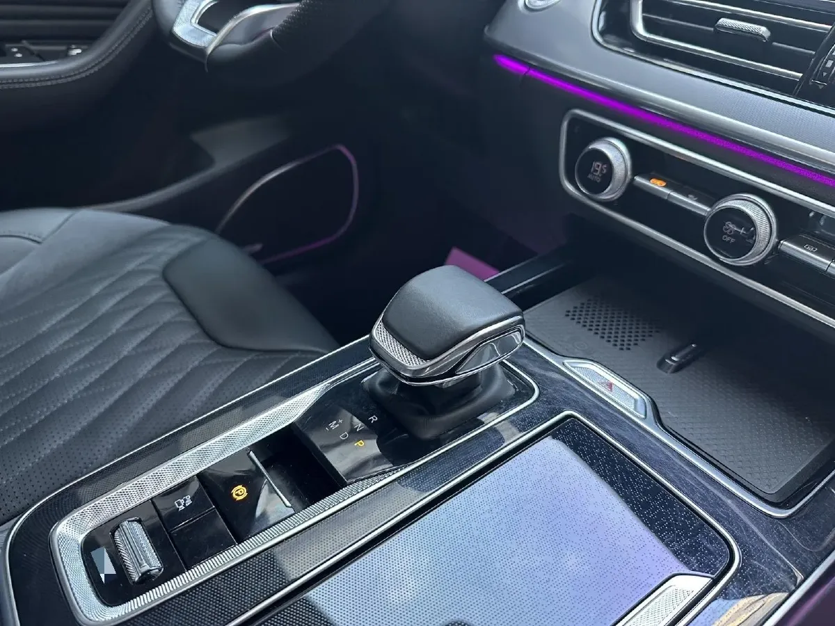 2023 HongQi HS5 2.0T 252HP L4 8AT,autocango,china used car exporter,china ev exporter,chinese used car exporter,chinese used ev exporter