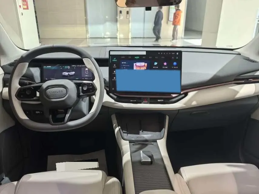 2025 LYNK&CO 06 EM-P 1.5L 120HP L4 3DHT PHEV 19.09KWH,autocango,china used car exporter,china ev exporter,chinese used car exporter,chinese used ev exporter