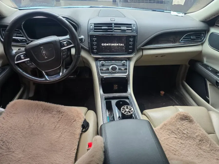 2017 Lincoln Continental 2.0T 261HP L4 6AT,autocango,china used car exporter,china ev exporter,chinese used car exporter,chinese used ev exporter