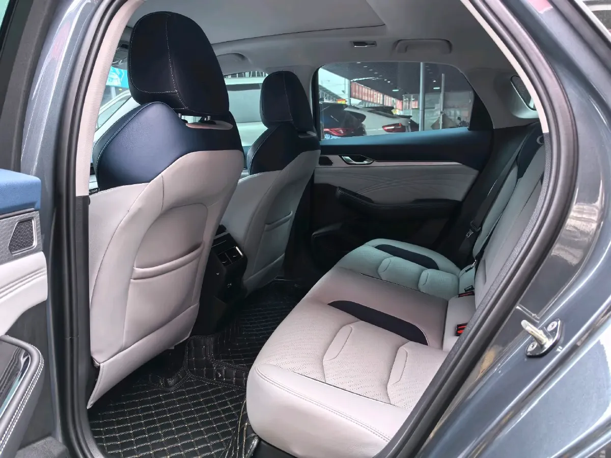 2023 Geely Preface 2.0T 190HP L4 7DCT,autocango,china used car exporter,china ev exporter,chinese used car exporter,chinese used ev exporter